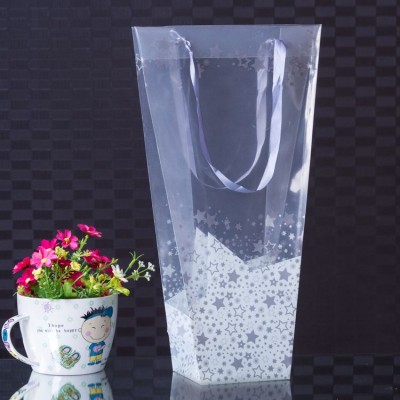 Clear Plastic PP flower carry bags with hanging for flower easy to carry on hand bag